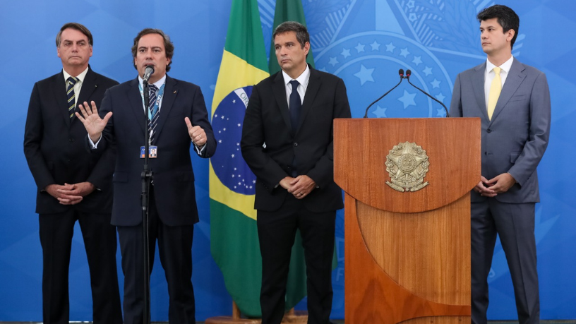 Durante a pandemia, a Caixa, sob liderança de Pedro Guimarães, uniu estratégia, tecnologia e presença em campo para garantir respostas eficazes à população.